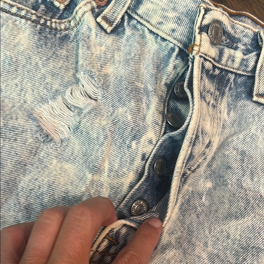 Levi's Light Blue Distressed Jean Shorts - Picture 2 of 5